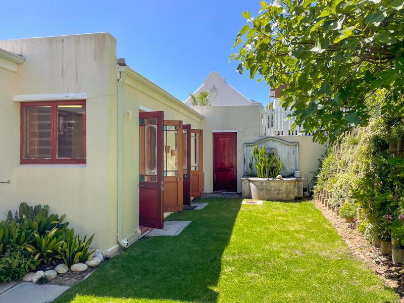 To Let 4 Bedroom Property for Rent in Hout Bay Western Cape